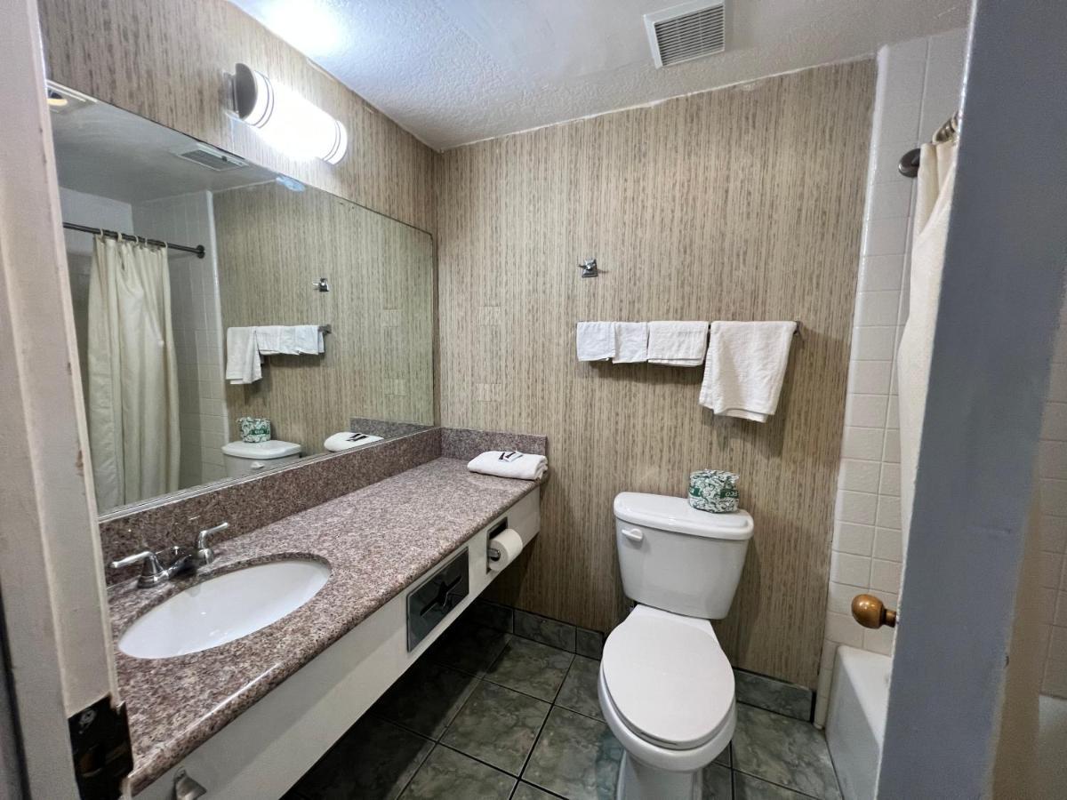 Casa Playa Inn & Suites Stanton Anaheim Area Екстер'єр фото